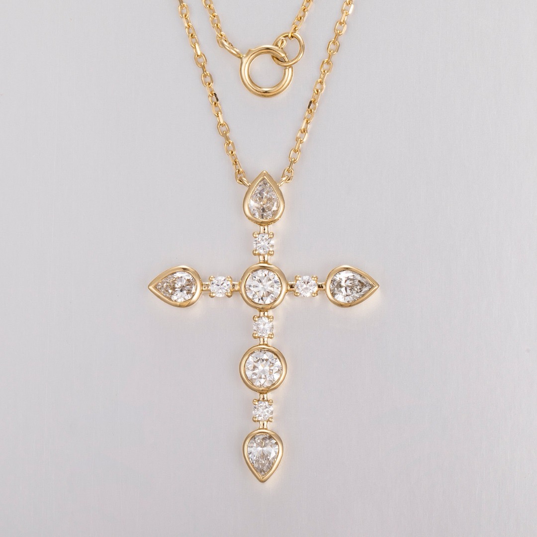 Collar con colgante de cruz de - Bezels Set Pendant reseña y precio